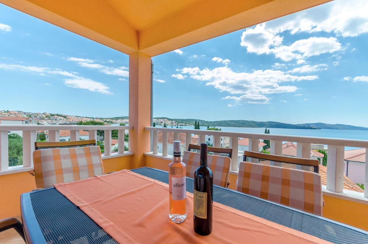 Apartments Melita Trogir Eksteriør billede