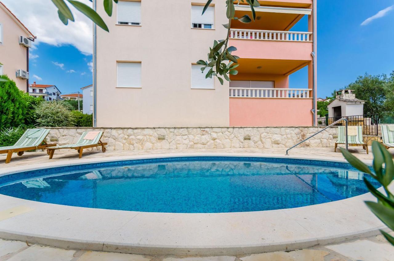 Apartments Melita Trogir Eksteriør billede