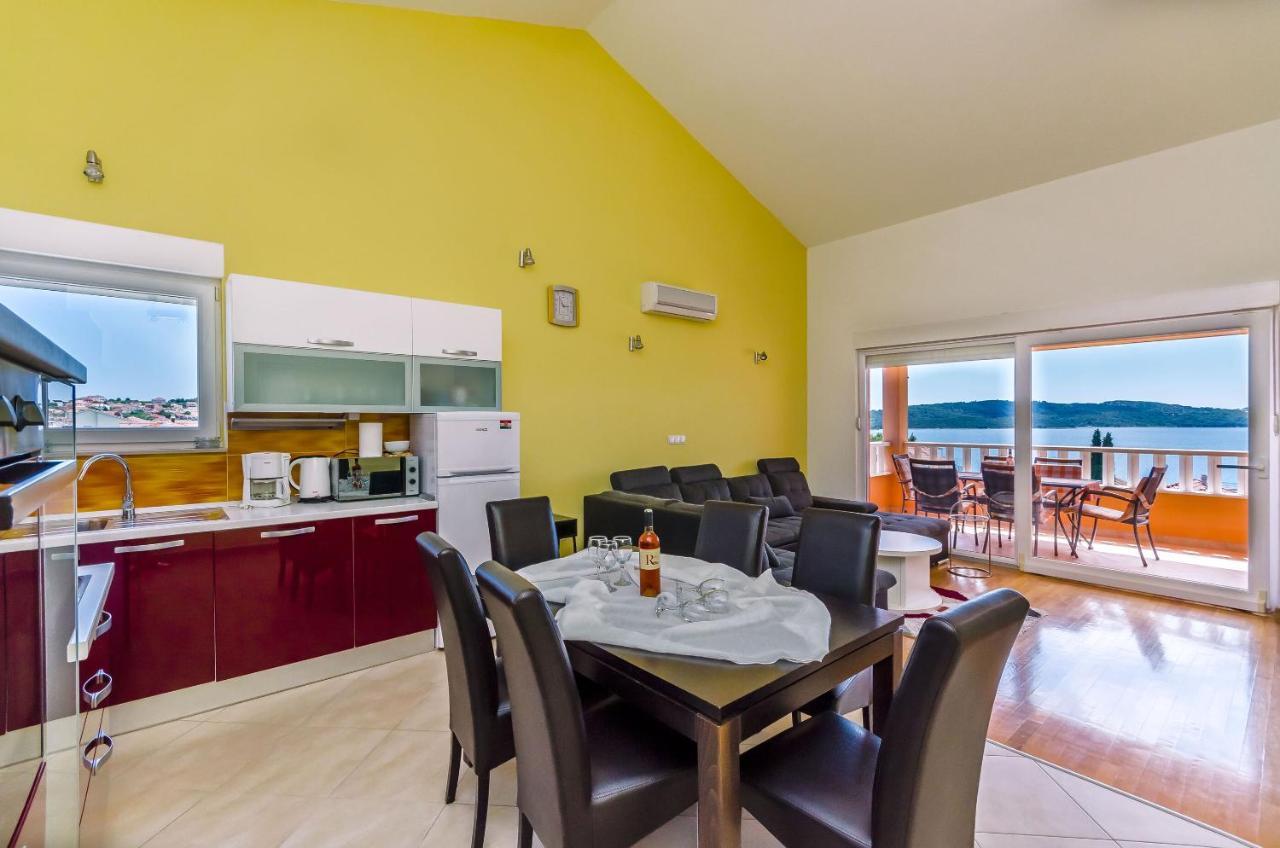 Apartments Melita Trogir Eksteriør billede