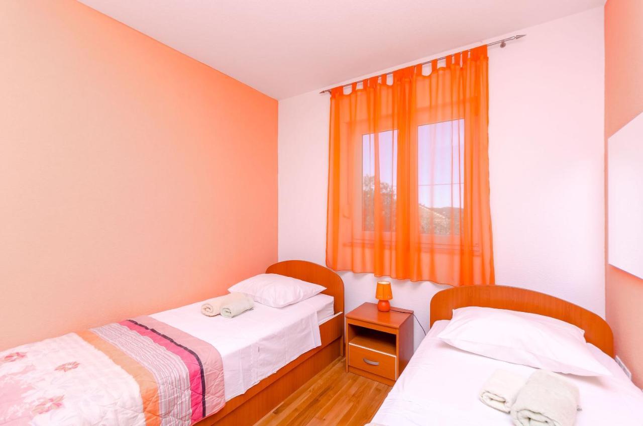 Apartments Melita Trogir Eksteriør billede